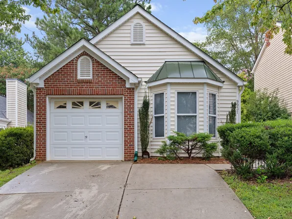 9931 Treymore Dr, Raleigh, NC 27617