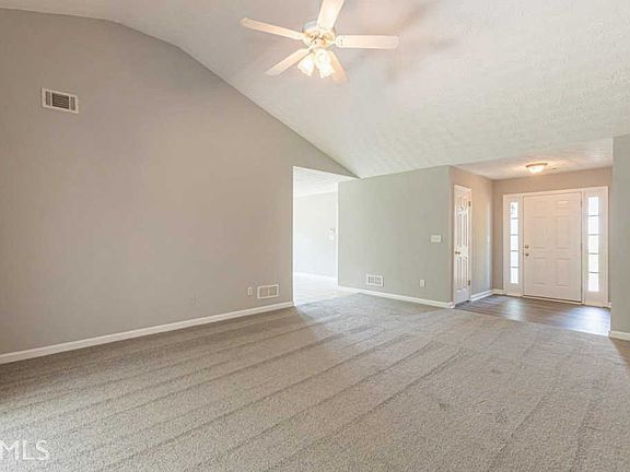 5th image of 3966 Rock Hollow Dr