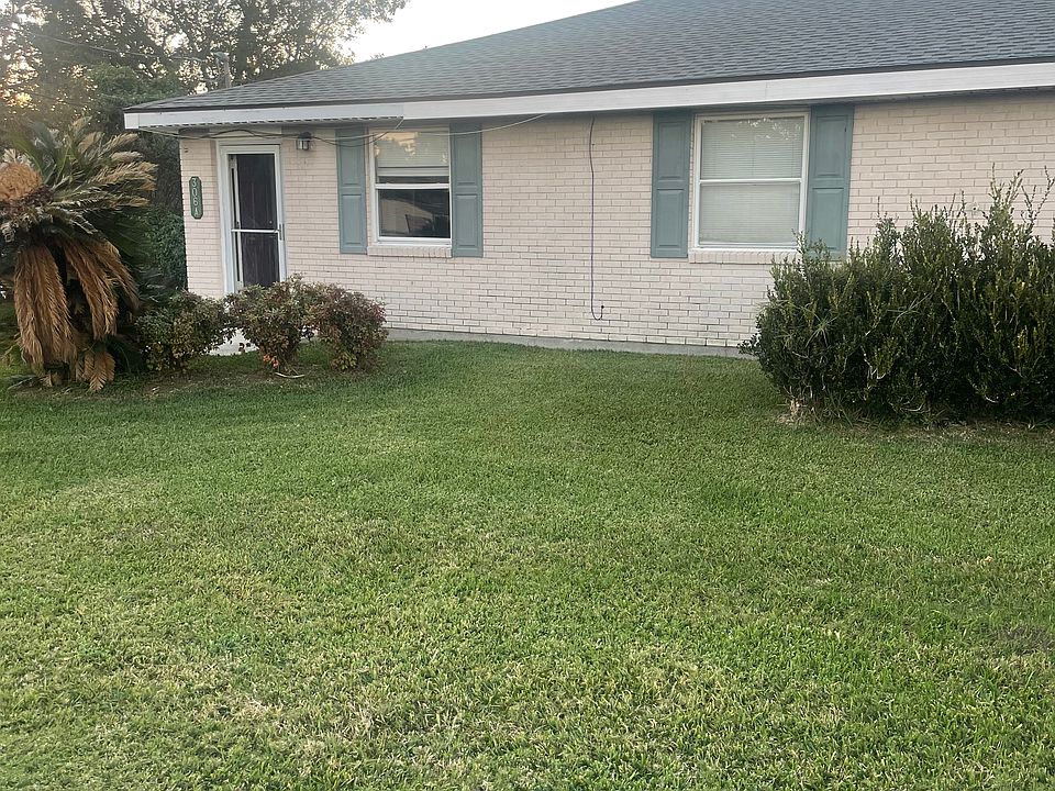 2nd image of 306 Barriere Rd