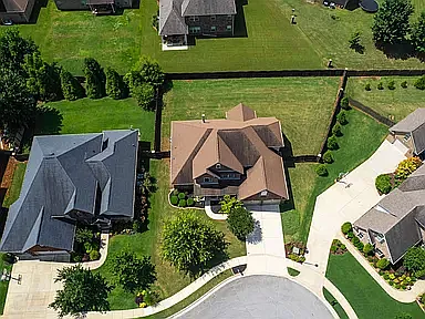 115 Woodmere Ct — Photo 35