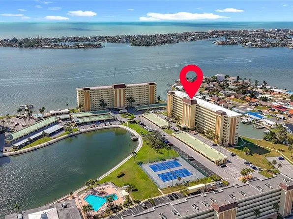 4725 Cove Cir APT 810, Saint Petersburg, FL 33708