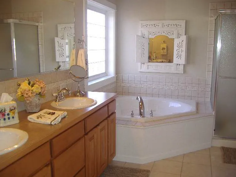3415 W Mallard Ave — Photo 4