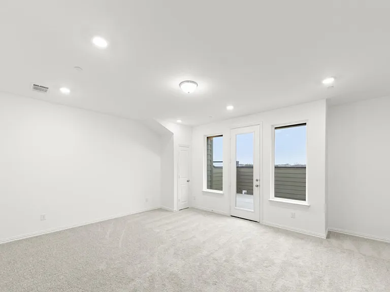 1215 Daybreak Dr — Photo 22