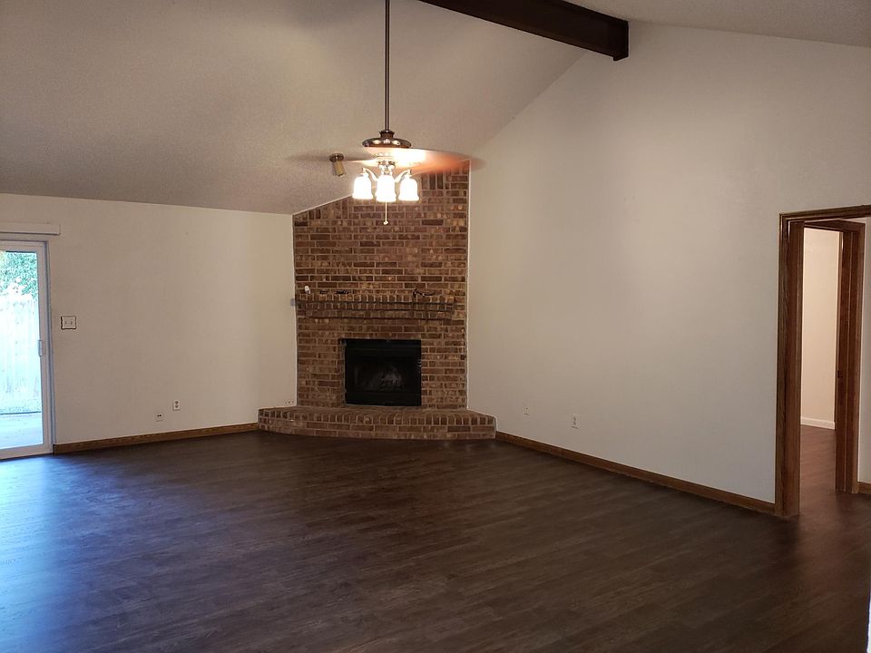1st image of 1106 Twin Pine Ct