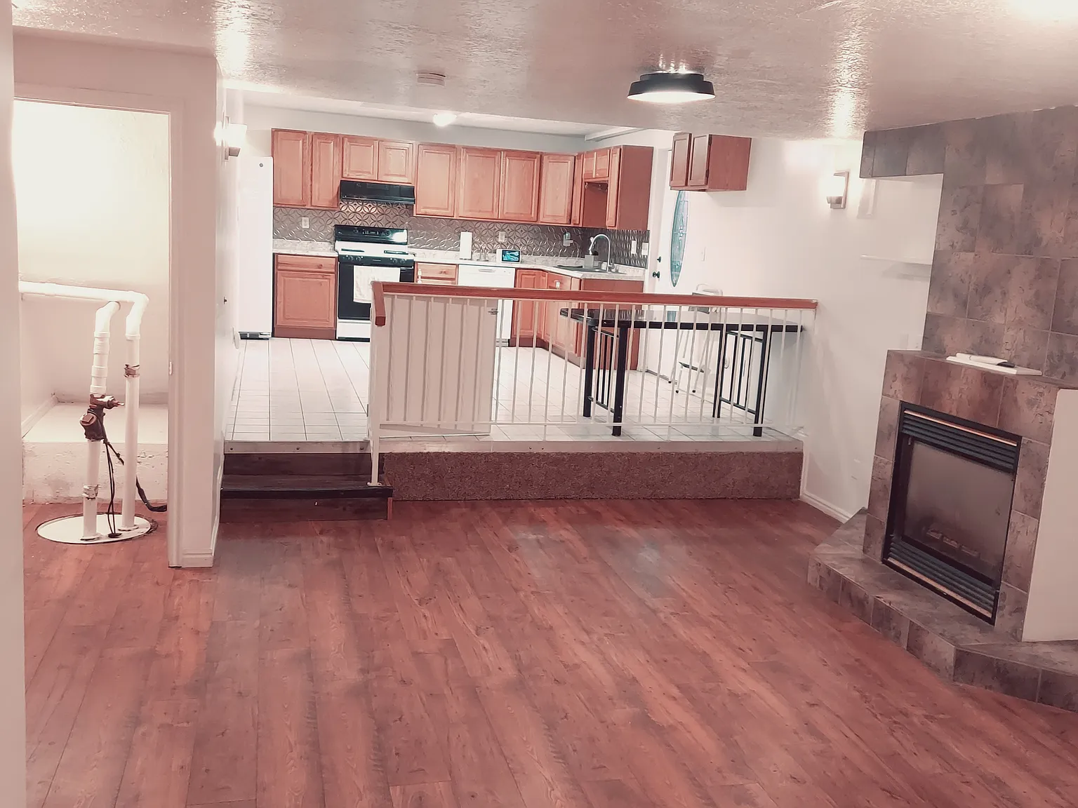 1 bed, 950 sqft, $1,400 — Photo 2