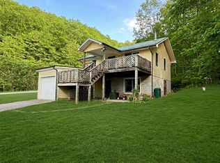 3259 Julia Rd, Renick, WV 24966