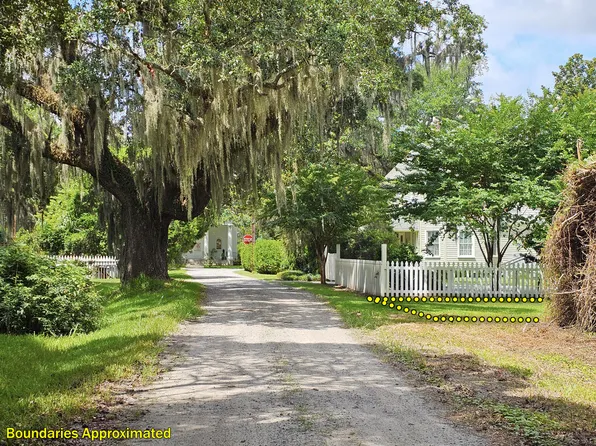 310 Drayton St, Mc Clellanville, SC 29458