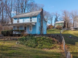 2 Stony Brook Rd, Newtown, CT 06470