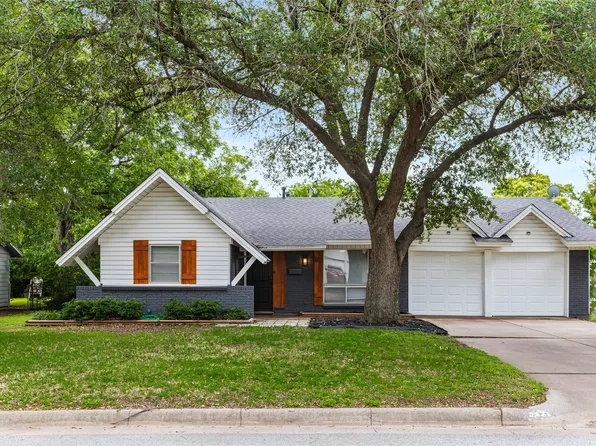 4633 Highgrove Dr, Fort Worth, TX 76132
