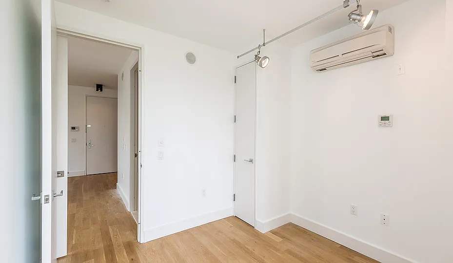 74 Maujer Street — Photo 3