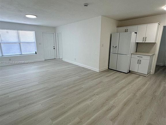 5th image of 3141 NW 14th St