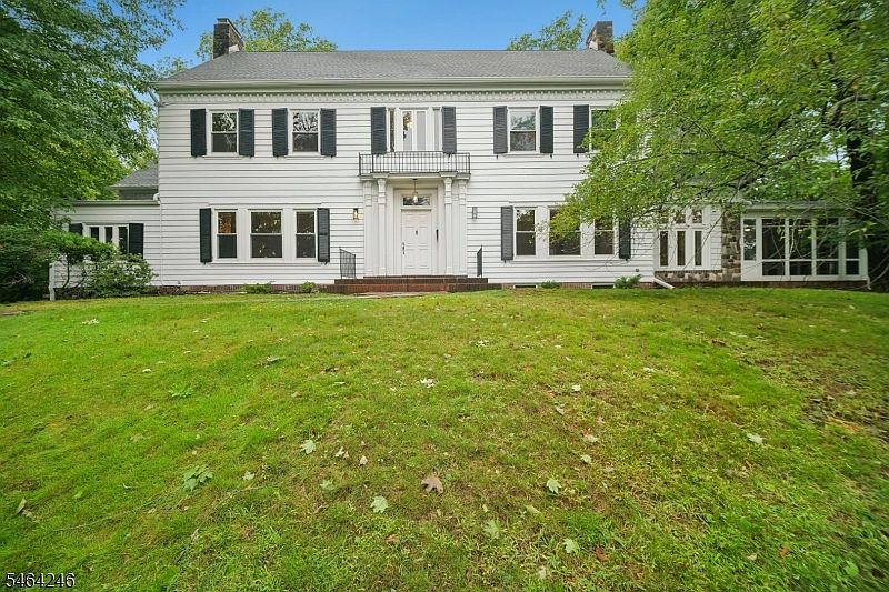 1st image of 241 N Ridgewood Road