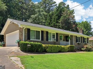 207 Kettlewood Dr SW, Lilburn, GA 30047