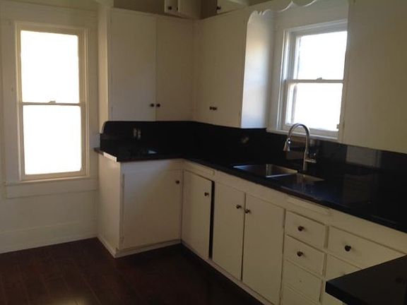 5th image of 143 N Miramonte Ave