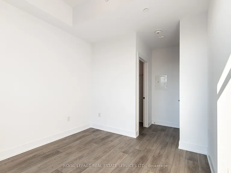 470 Dundas St E #1211 — Photo 29