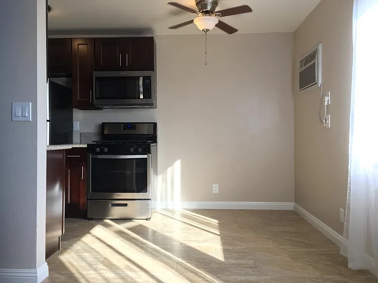 3240 Chapman St #8 — Photo 12