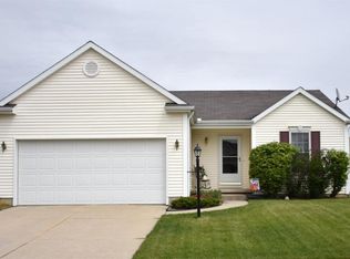 1928 Peace Rose Ln, Mishawaka, IN 46544