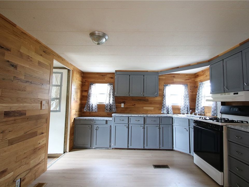7th image of 4244 S Fancher Rd