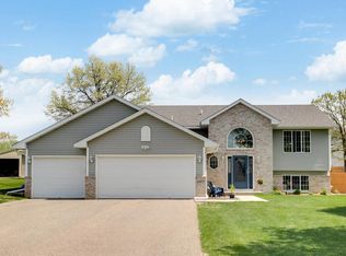 15977 Eagle St NW, Andover, MN 55304