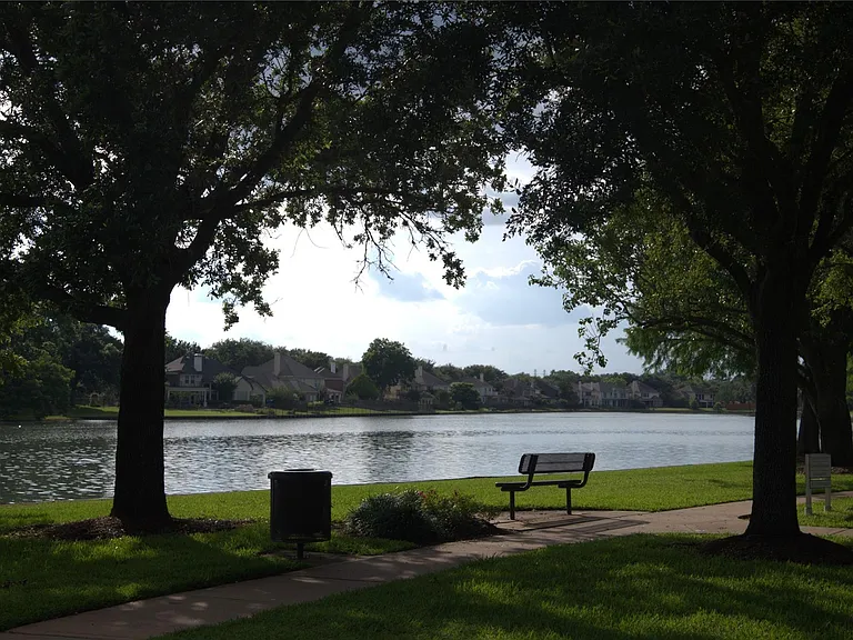 1839 Lake Winds Dr — Photo 10