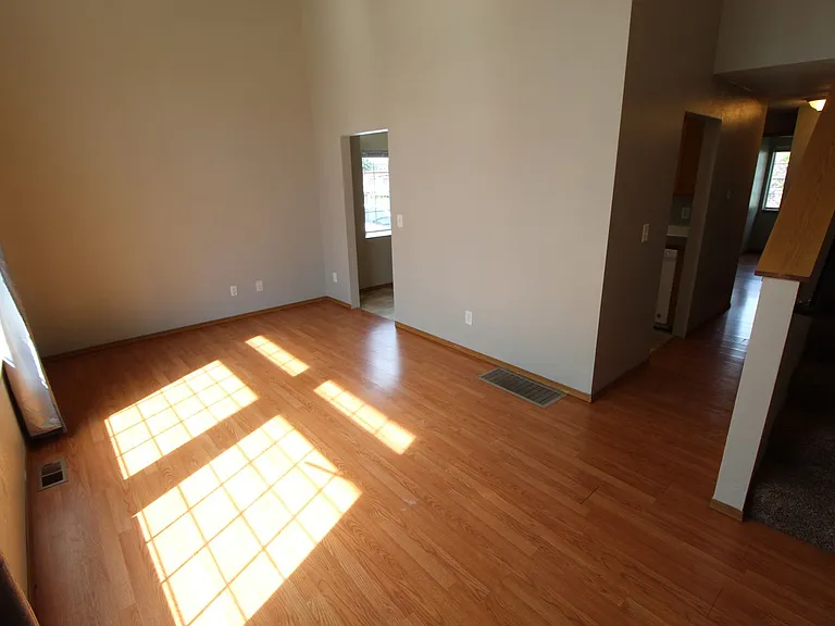 2217 N Hamilton St — Photo 10