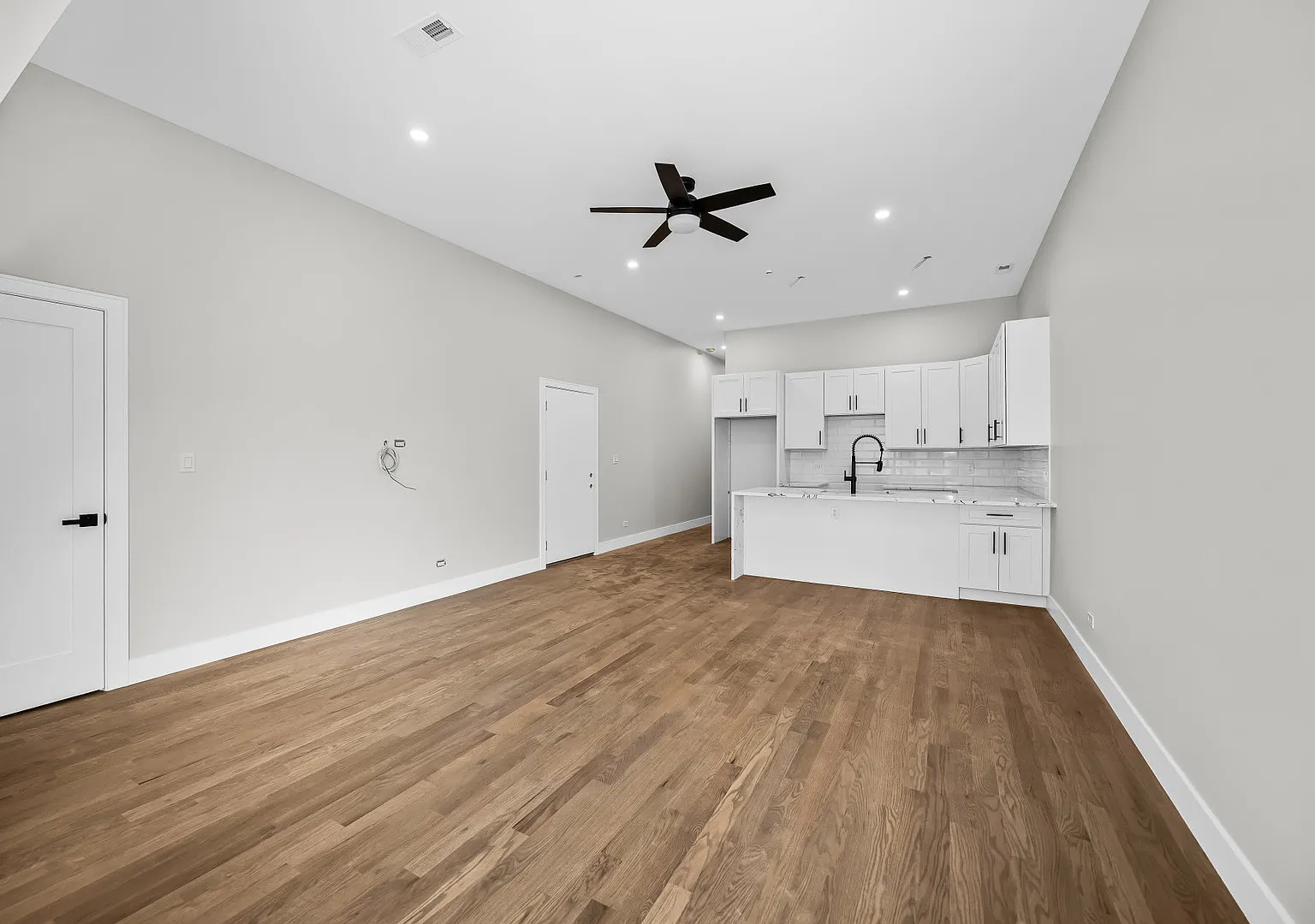 3 bed, 1700 sqft, $3,400 — Photo 4