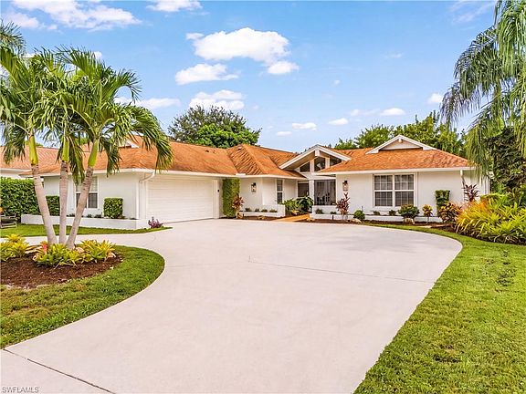 2nd image of 2472 Pine Woods CIR #17