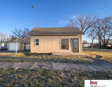 604 3rd St, Edgar, NE, 68935