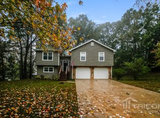 1605 Olde Oak Dr, Lithia Springs, GA 30122