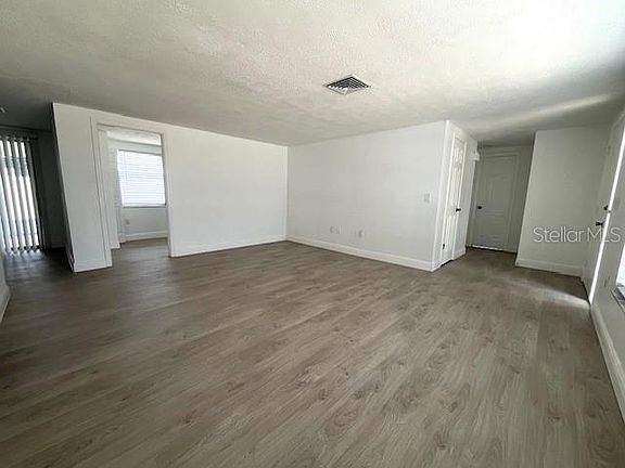 3rd image of 6646 Albemarle Pkwy