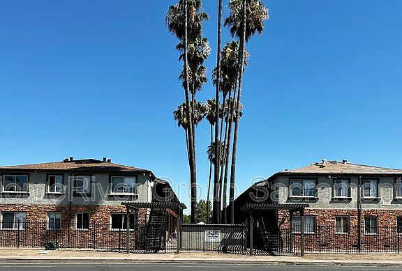 2nd image of 2421 Marconi Ave #19