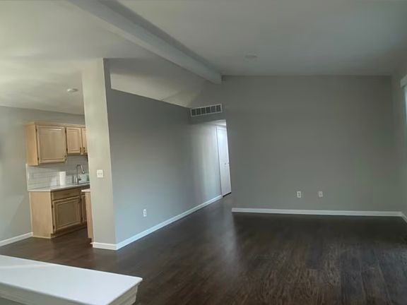 2nd image of 44601 New Hampshire Dr