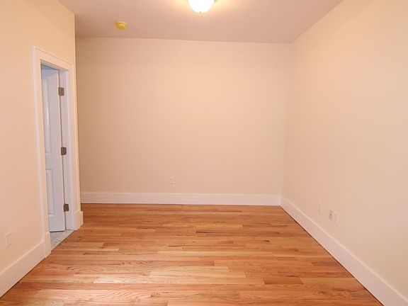 3rd image of 312 W 48th St APT 8