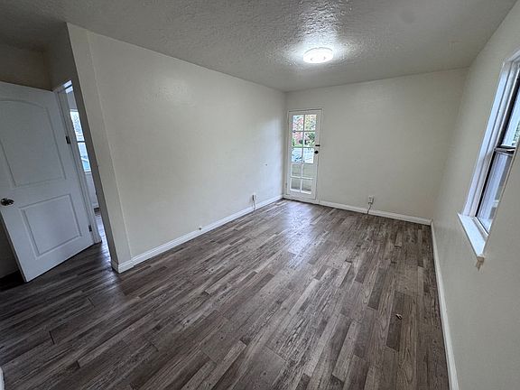 3rd image of 6511 Painter Ave #6513