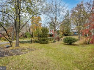 Walhonding Rd, Bethesda, MD 20816