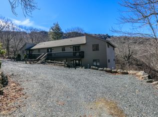 130 W Pond Creek Rd APT F, Beech Mountain, NC 28604