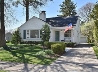32455 Madison St, Beverly Hills, MI 48025