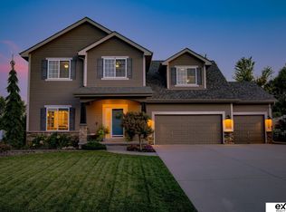 17109 Bedford Ave, Omaha, NE 68116