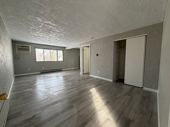 2nd image of 81 Garden St #H