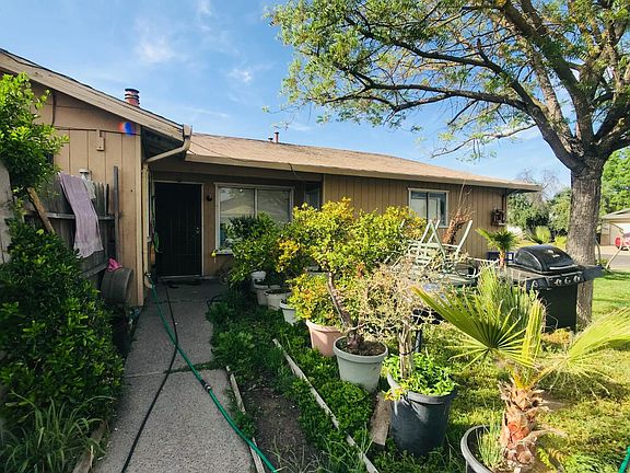 2nd image of 3205 Warwick Ct