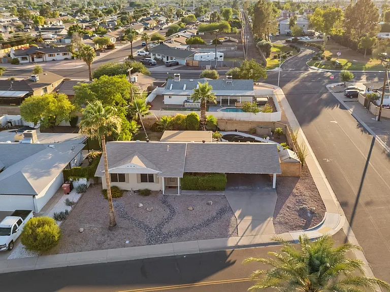 2548 N 68th Pl — Photo 31