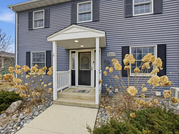 2913 11th St S, Fargo, ND 58103