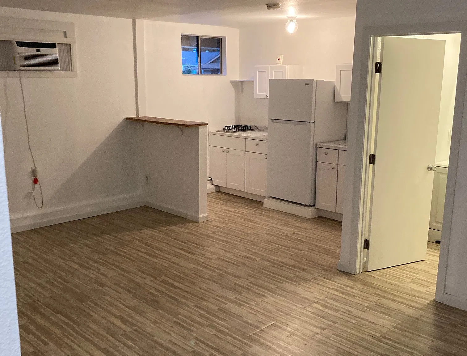 Studio, 400 sqft, $1,200 — Photo 1