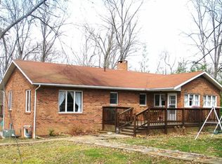 19012 E Fairfield Rd, Mount Vernon, IL 62864