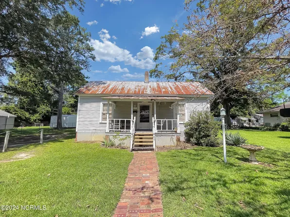 301 2nd Street, Laurinburg, NC 28352