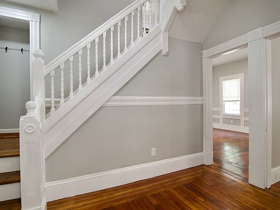 4th image of 43 Princeton St
