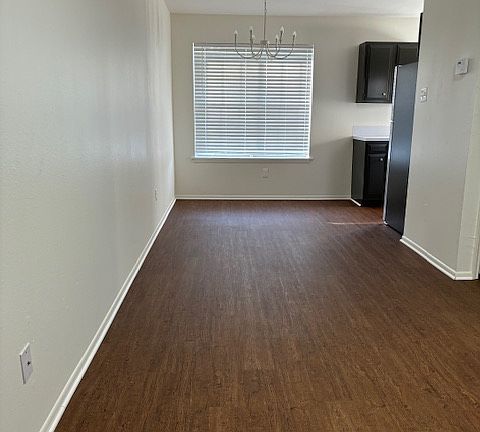 2nd image of 301 Warren Dr #804