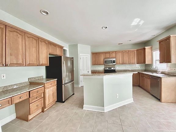 4th image of 8561 Royal Palms Ln