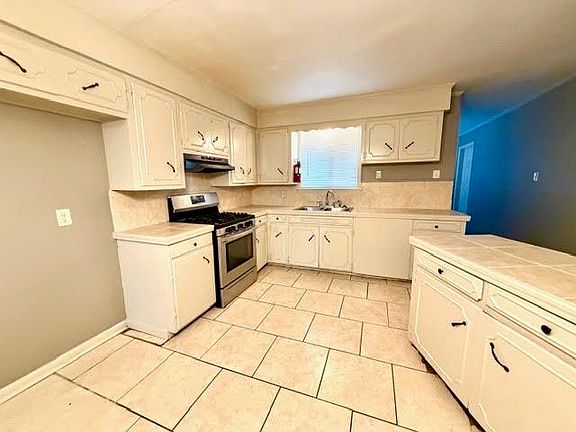 5th image of 9466 Balboa Dr