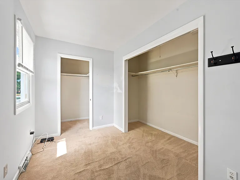 409 Dutton St — Photo 10